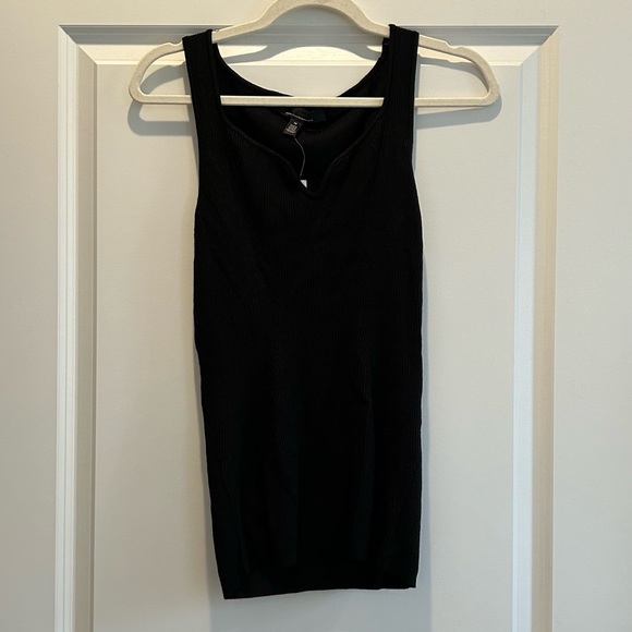 Black sweater tank - Picture 1 of 4